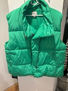 BDG Emerald Green Quilted Puffer Vest